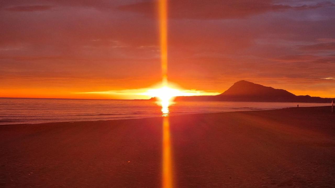 Hello Piles Beach Javier エクステリア 写真