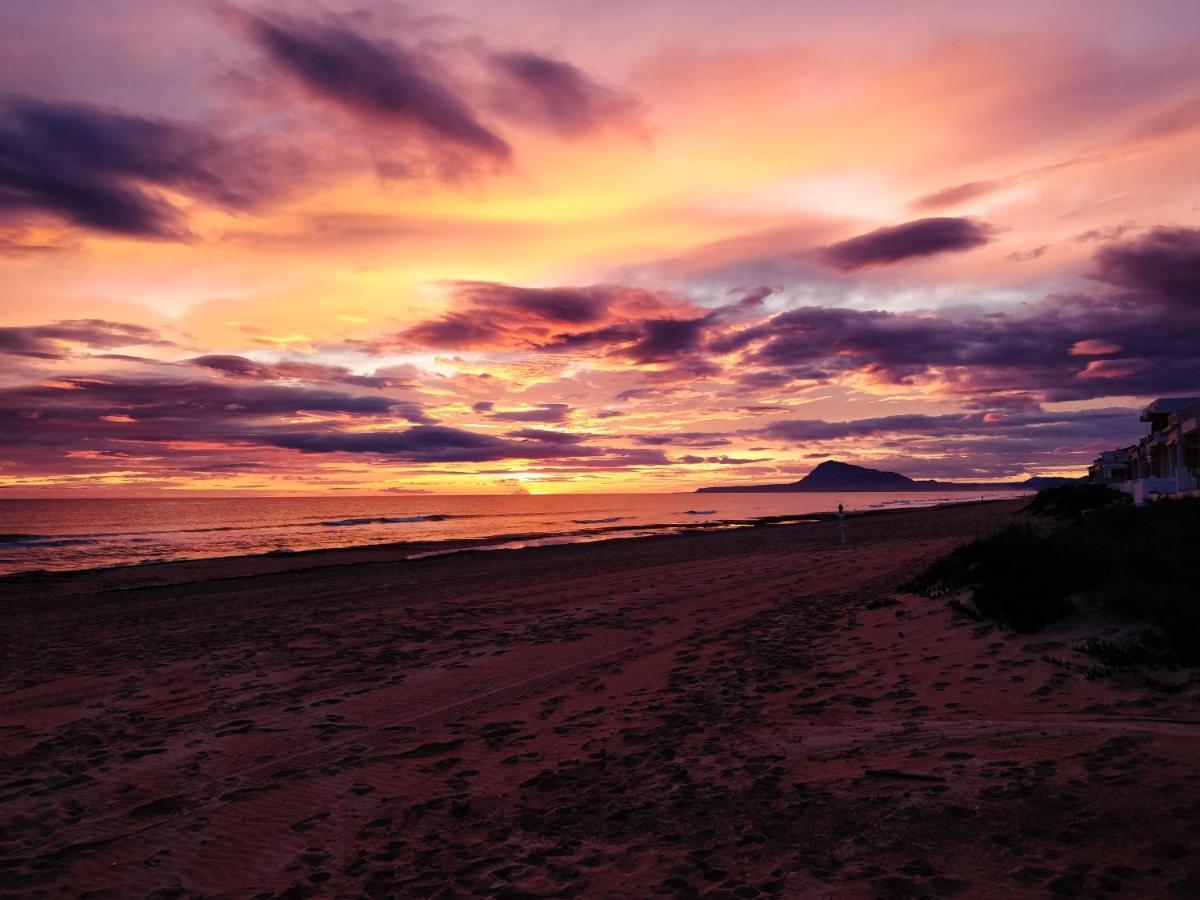 Hello Piles Beach Javier エクステリア 写真