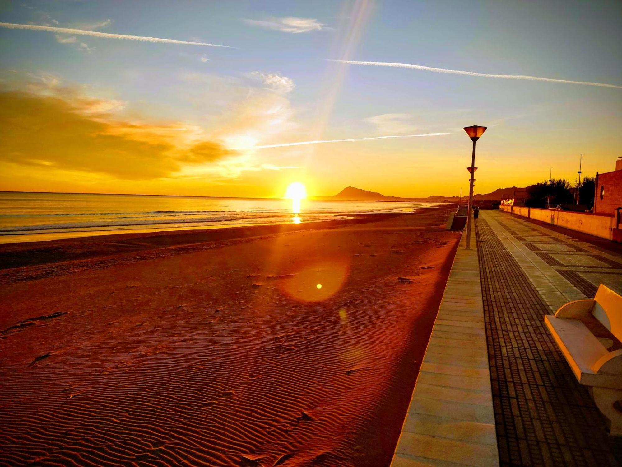 Hello Piles Beach Javier エクステリア 写真